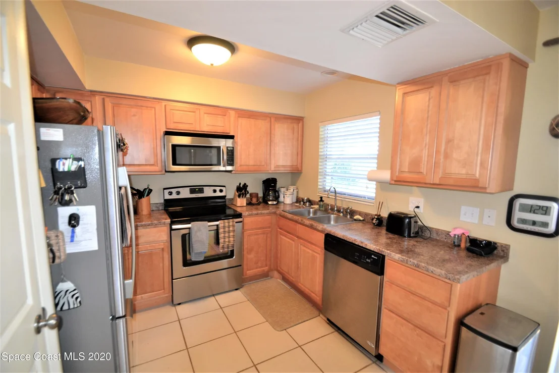 Photo of 981 Bacon Circle NE