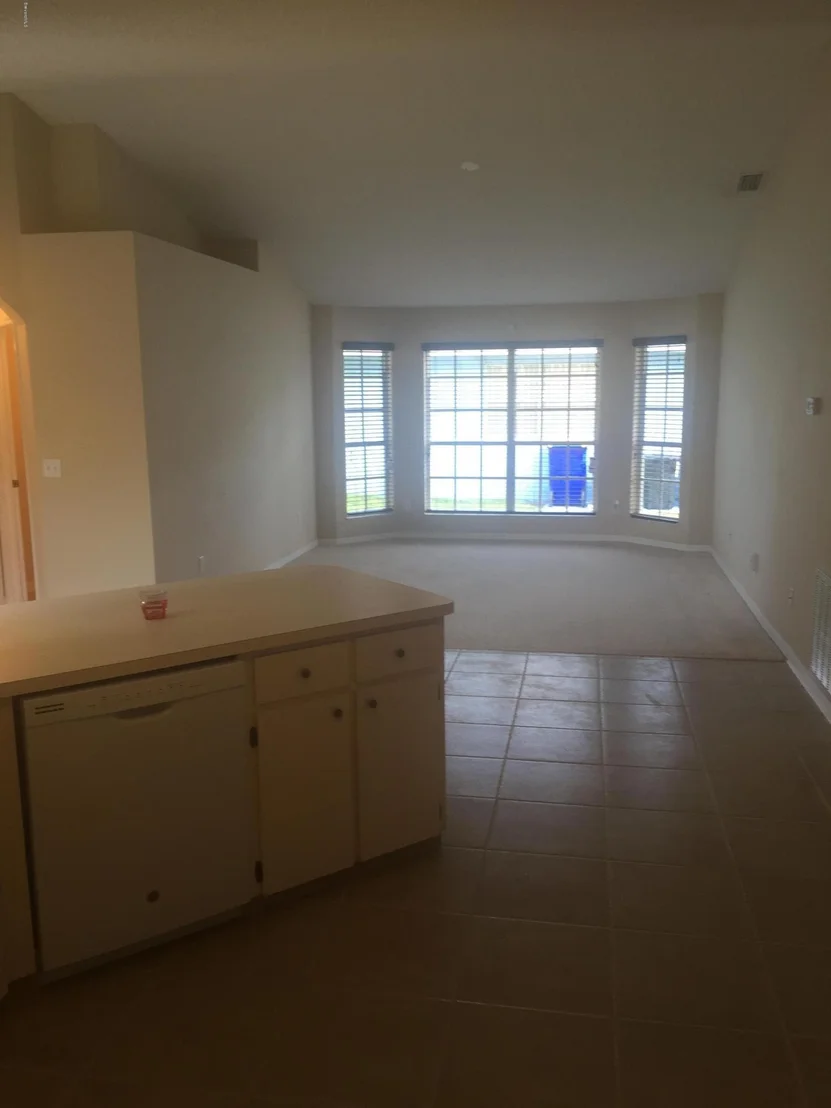 Photo of 823 Topaz Drive