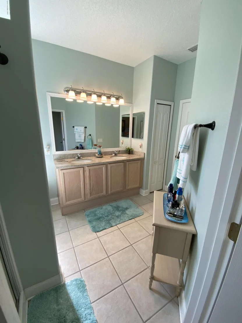 Photo of 2291 Bridgeport Circle