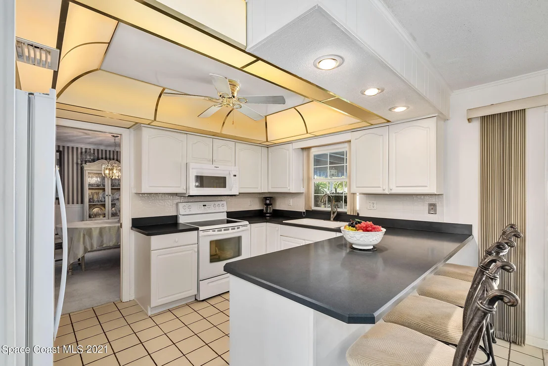 Photo of 330 Seabreeze Drive
