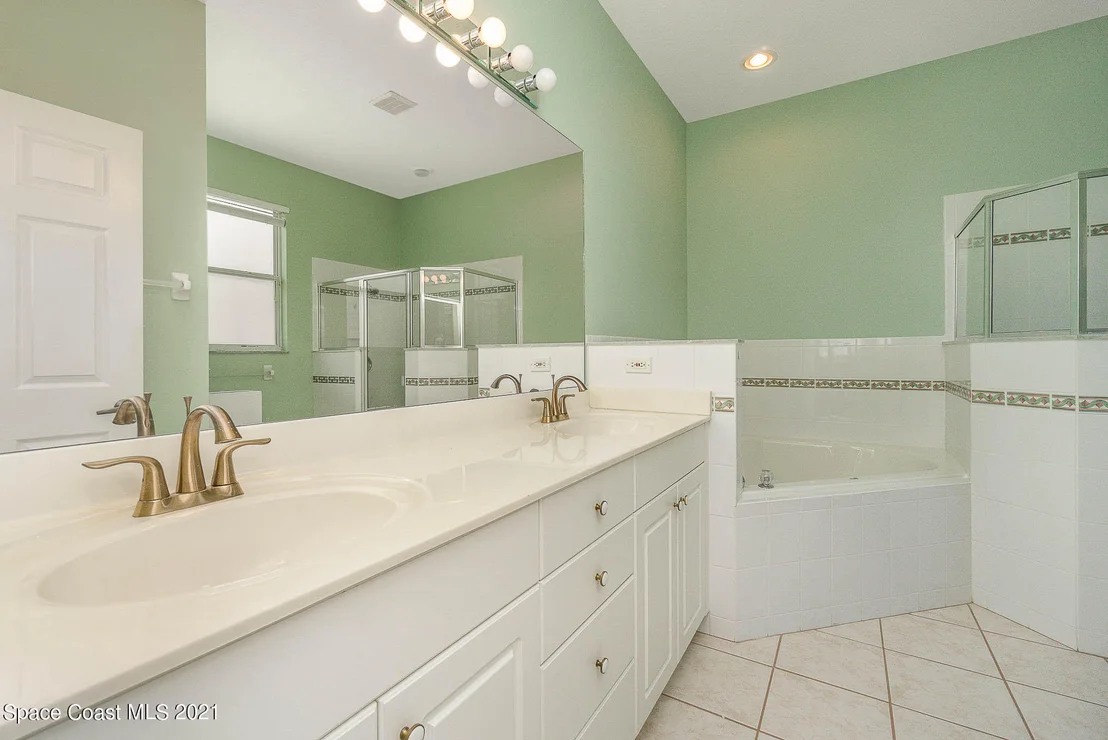 Photo of 1575 Ficus Point Drive