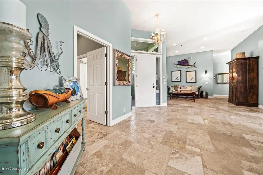 Photo of 840 Peregrine Drive