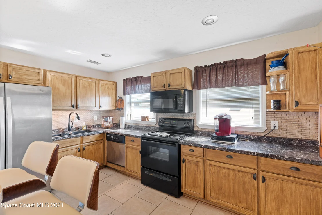 Photo of 4163 Robinhood Drive