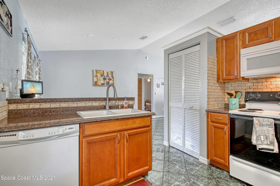 Photo of 6285 Arbor Avenue