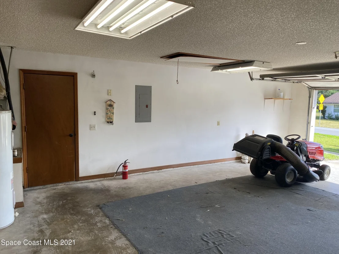 Photo of 6446 Cable Avenue