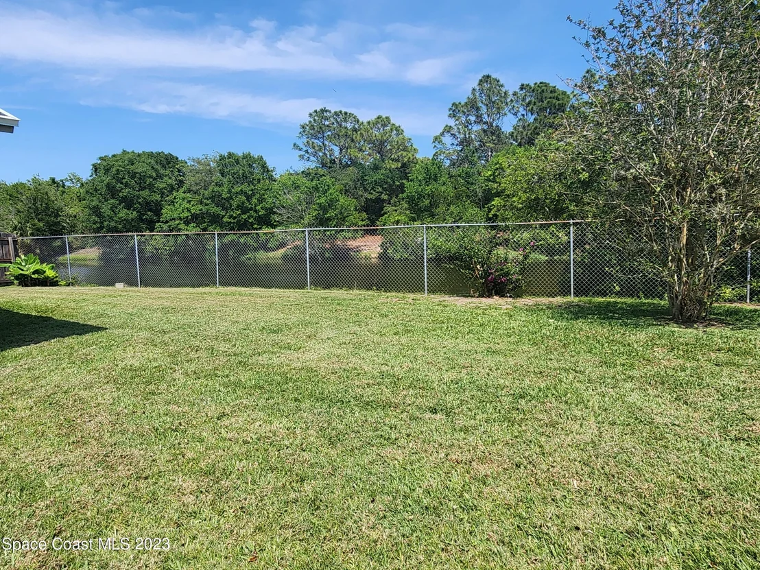 Photo of 2777 Nobility Avenue
