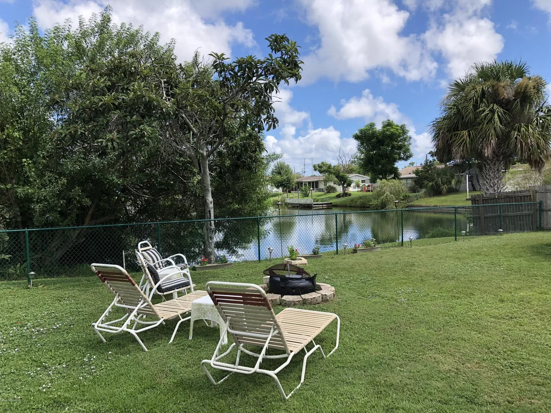 Photo of 976 Cardon Drive