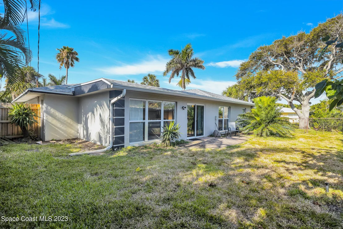 Photo of 380 Bahama Drive