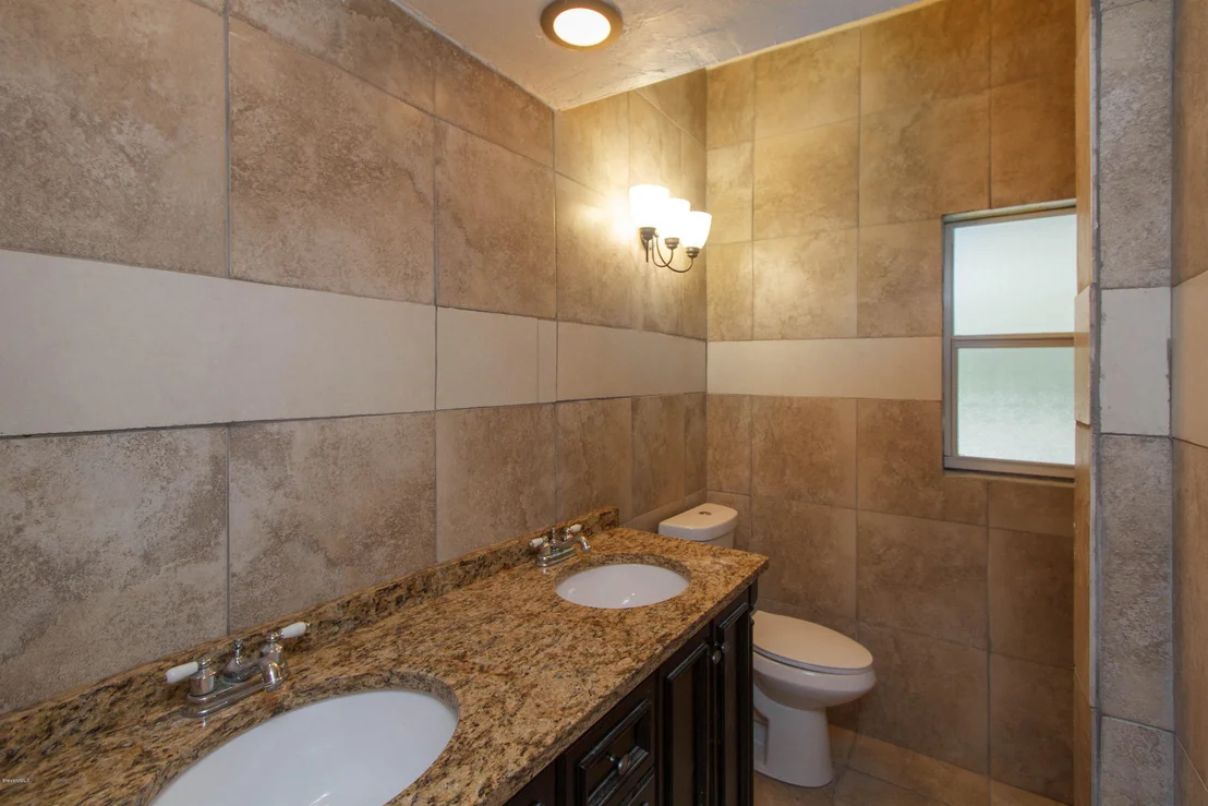 Photo of 128 S Indian Circle