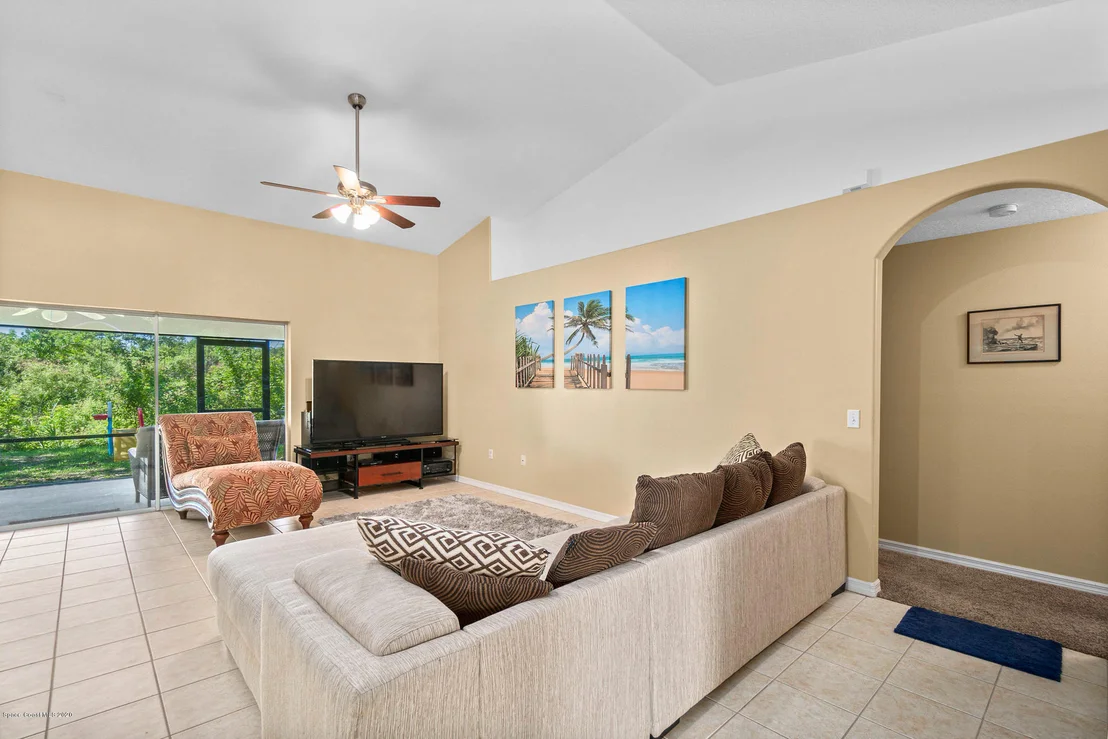 Photo of 4658 Alamanda Drive