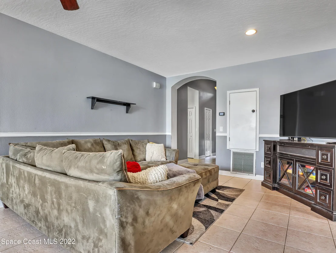 Photo of 74 Sedgewood Circle