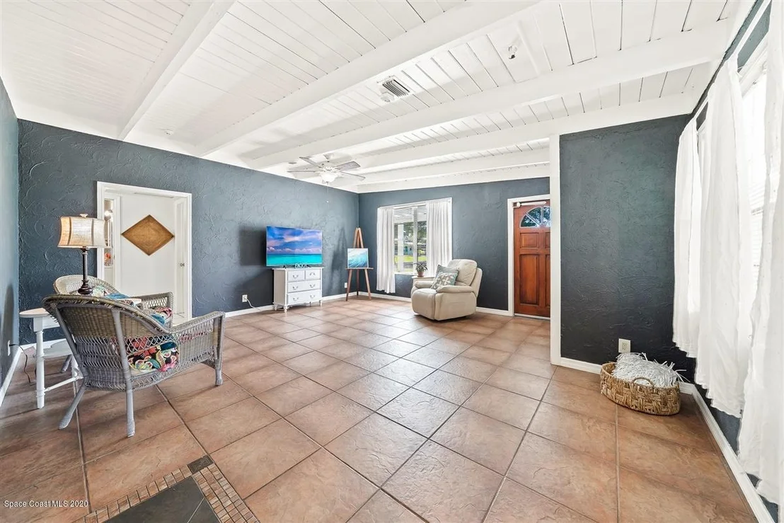 Photo of 1636 Grandview Way