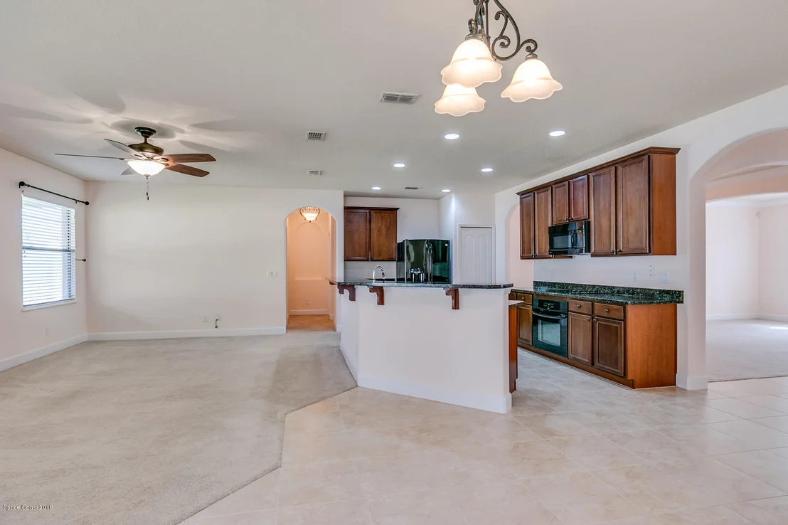 Photo of 1262 United Drive