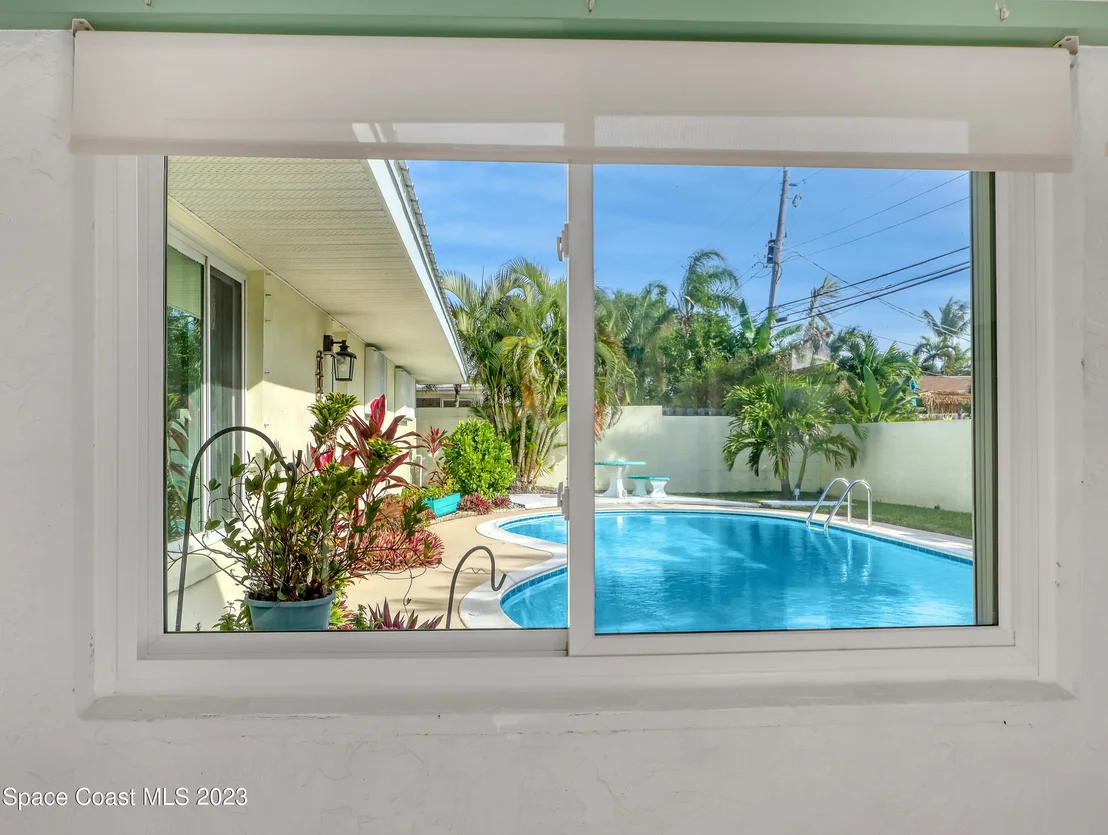 Photo of 355 Grant Avenue