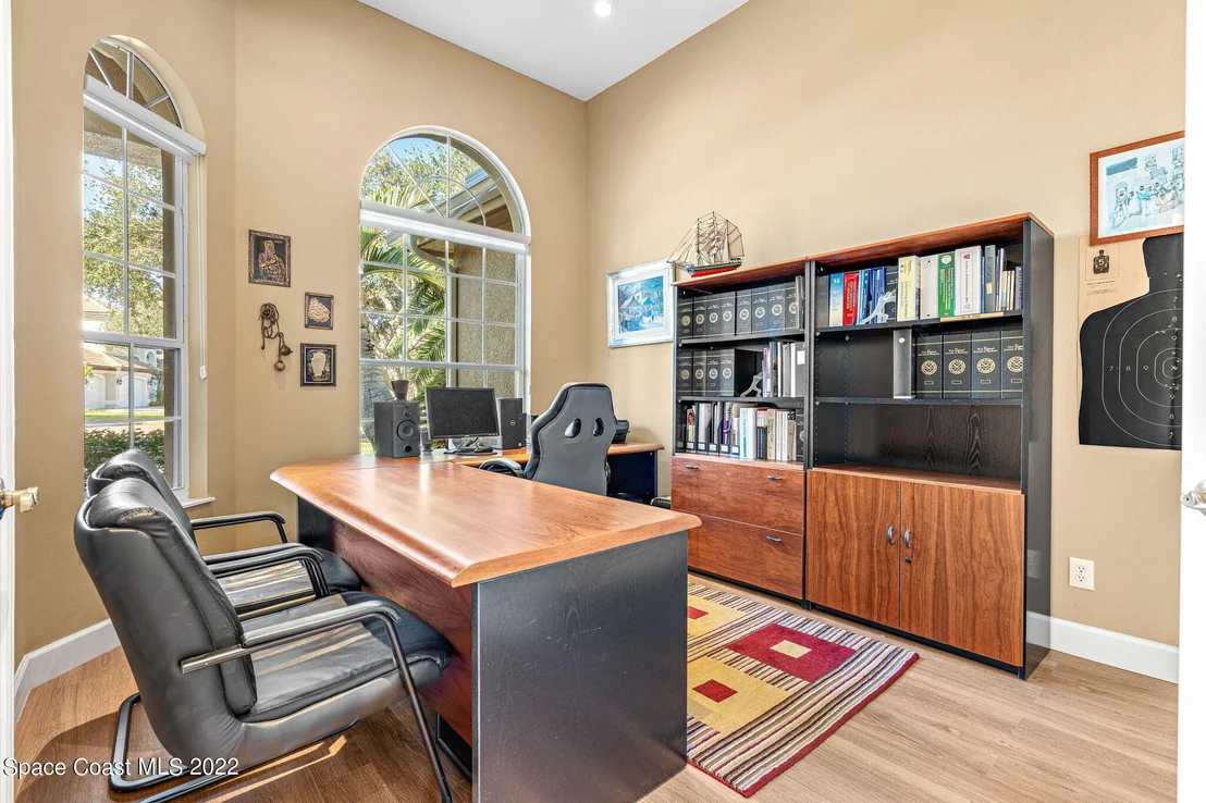 Photo of 233 Flanders Drive