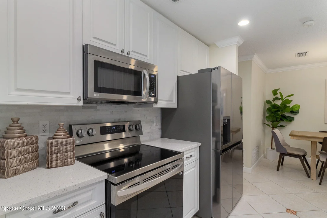 Photo of 544 Biscayne Drive