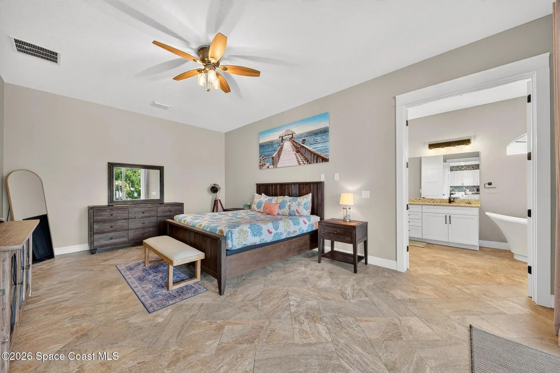 Photo of 318 Angelo Lane