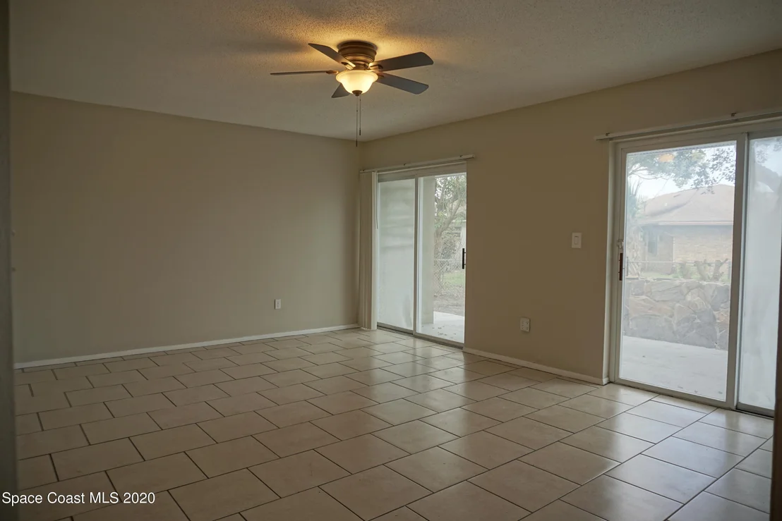 Photo of 1084 Daytona Drive NE