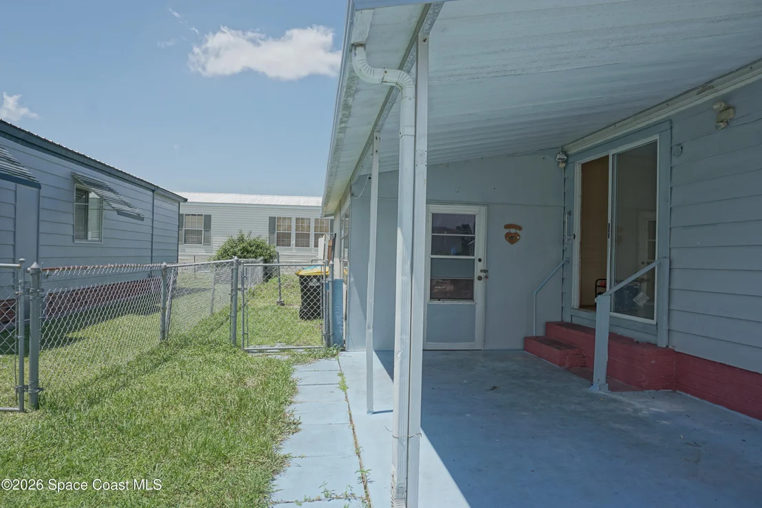 Photo of 2339 Royal Palm Drive NE
