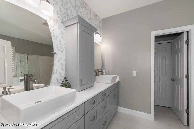 Photo of 276 SE Abernathy Circle