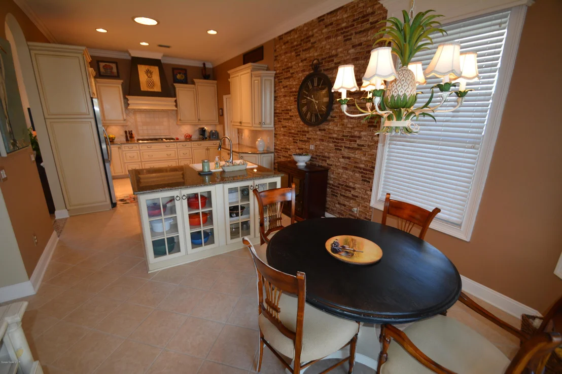 Photo of 2741 Englewood Drive