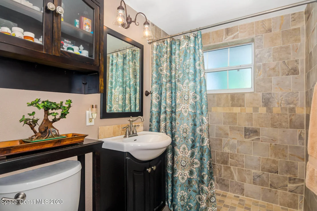 Photo of 309 Live Oak Lane