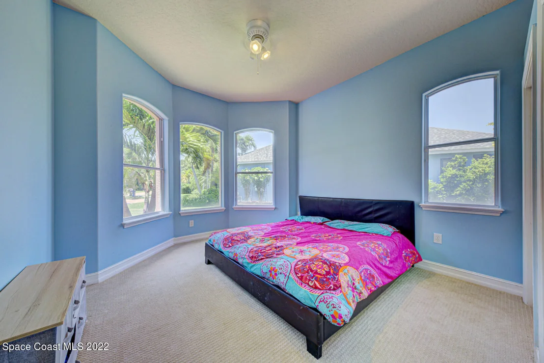 Photo of 334 Island Drive