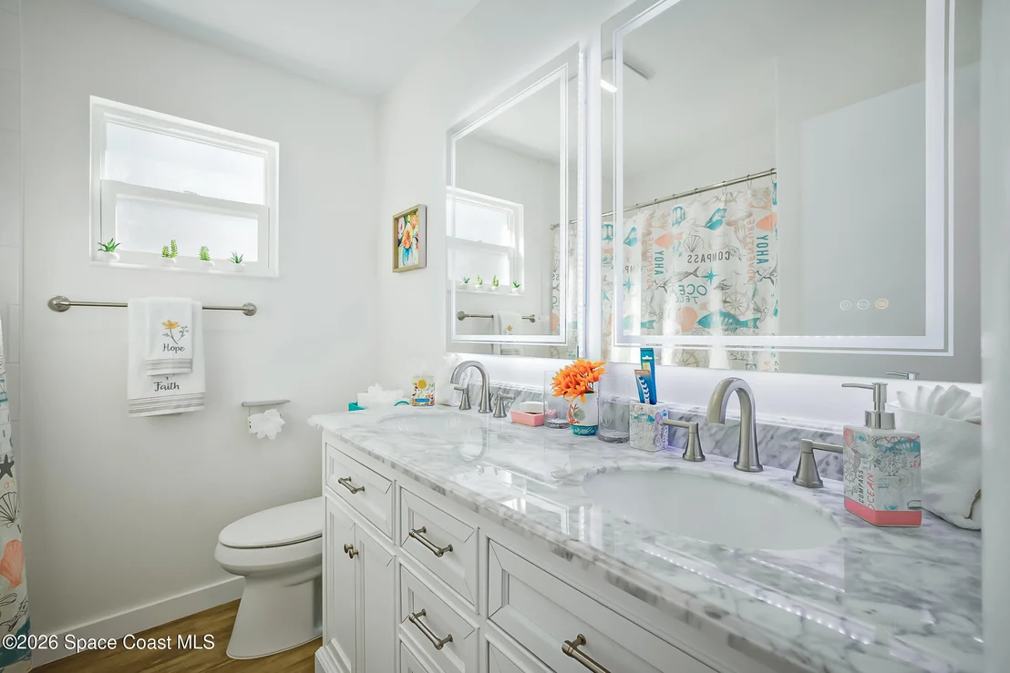 Photo of 557 Ixora Drive