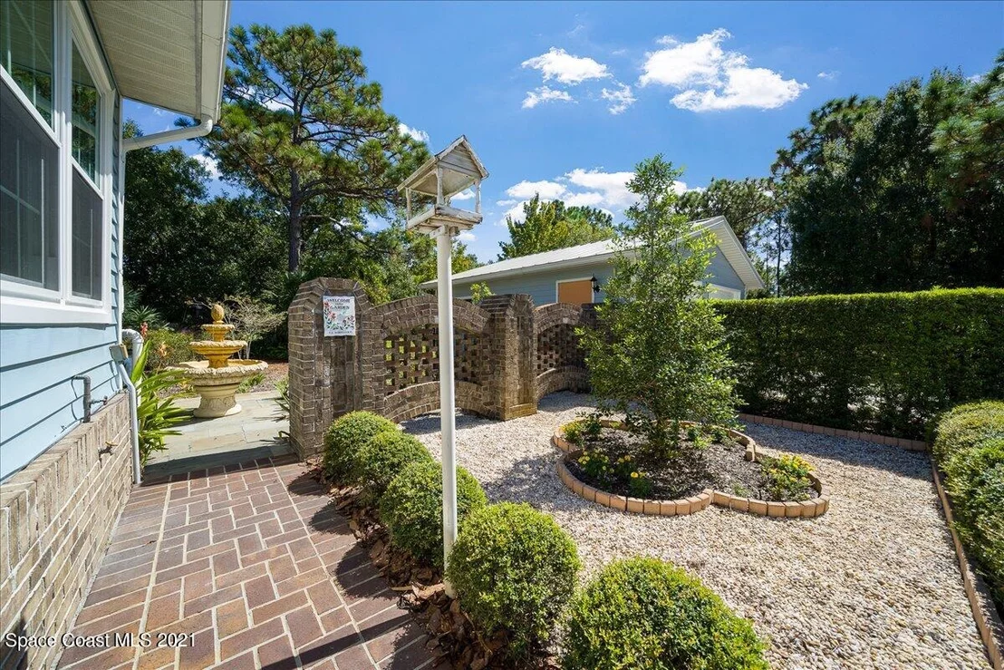 Photo of 1825 Eva Lane