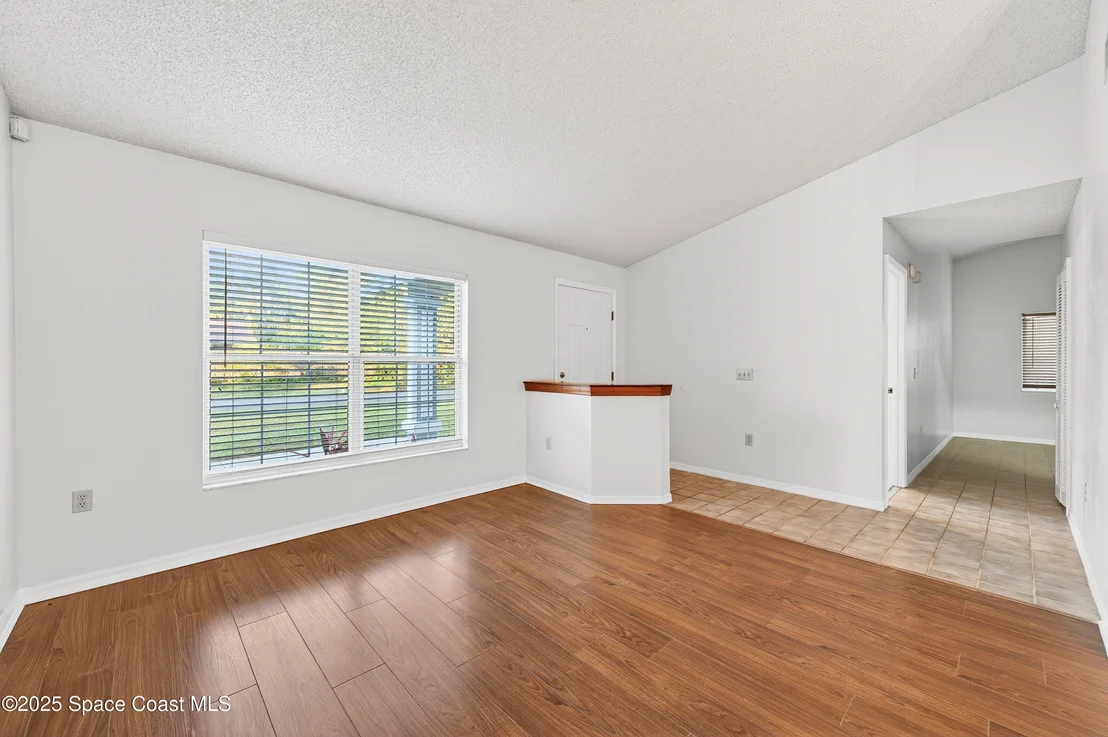 Photo of 4859 Horton Street