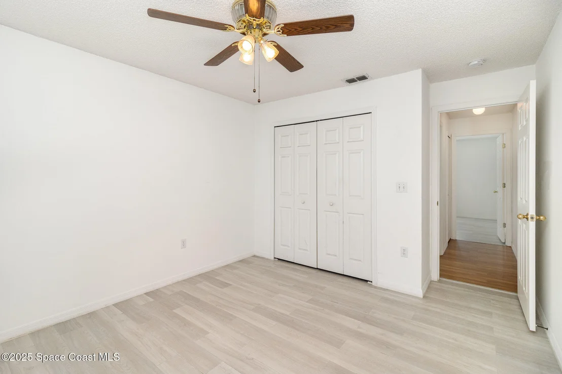 Photo of 6856 Buxton Avenue