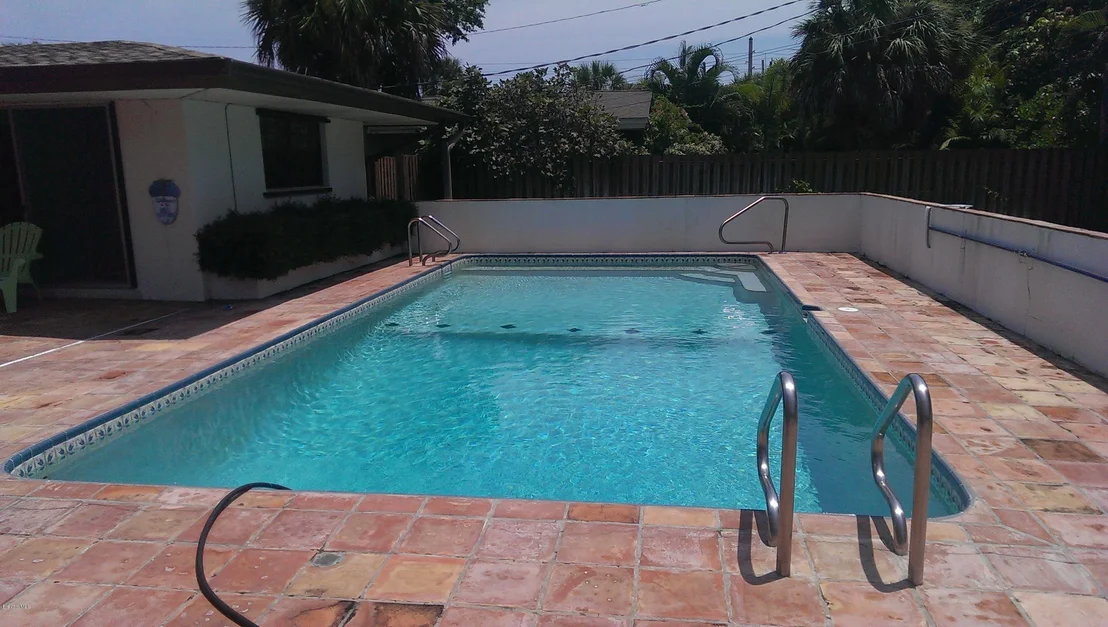 Photo of 521 W Riviera Boulevard