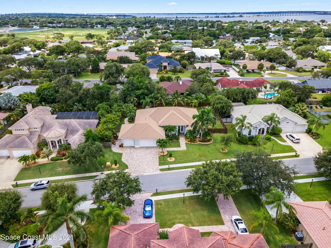 Photo of 357 Southampton Drive