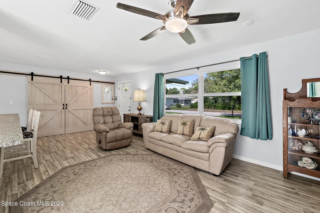 Photo of 1051 Fenway Drive
