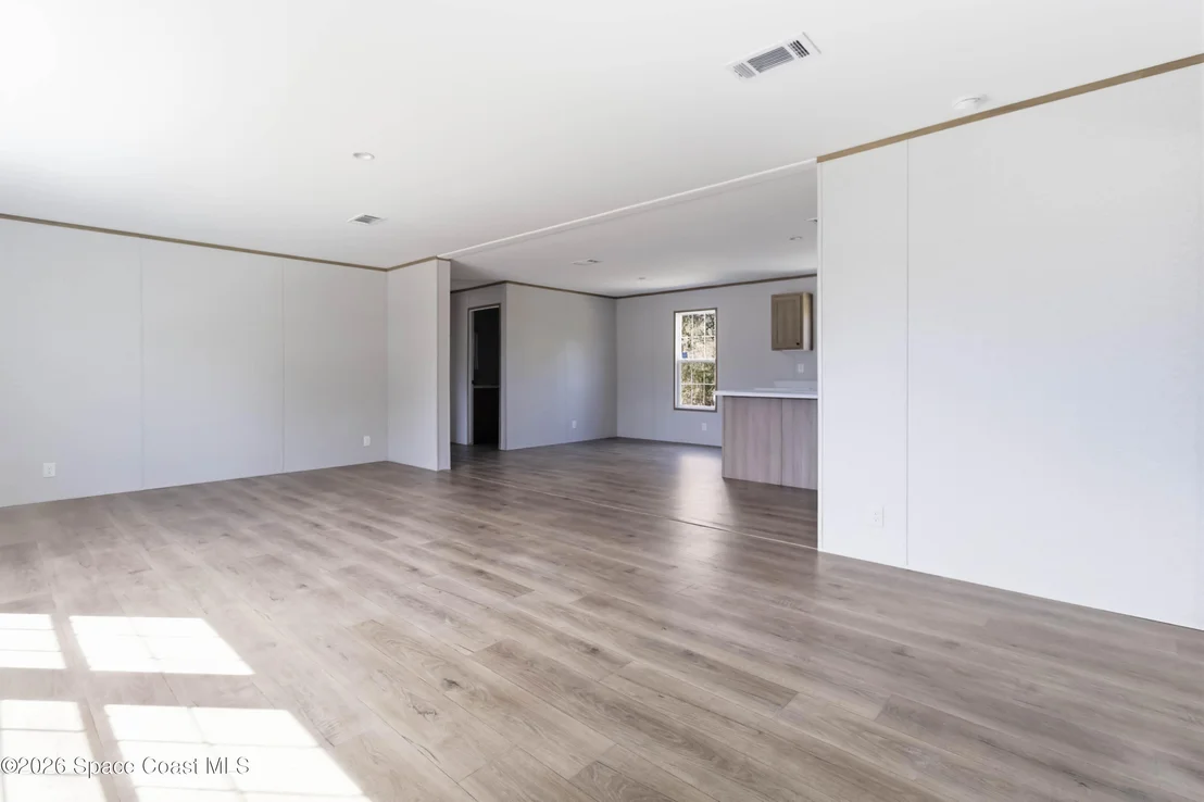 Photo of 6989 Dahlia Drive