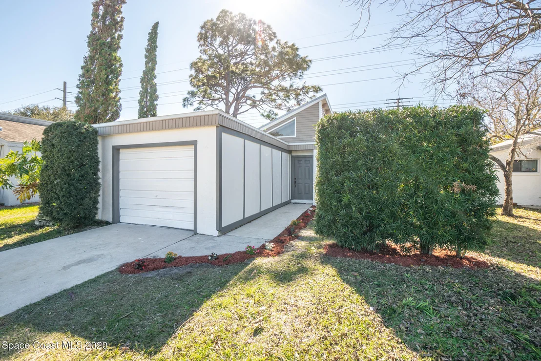 Photo of 473 Willow Tree Drive