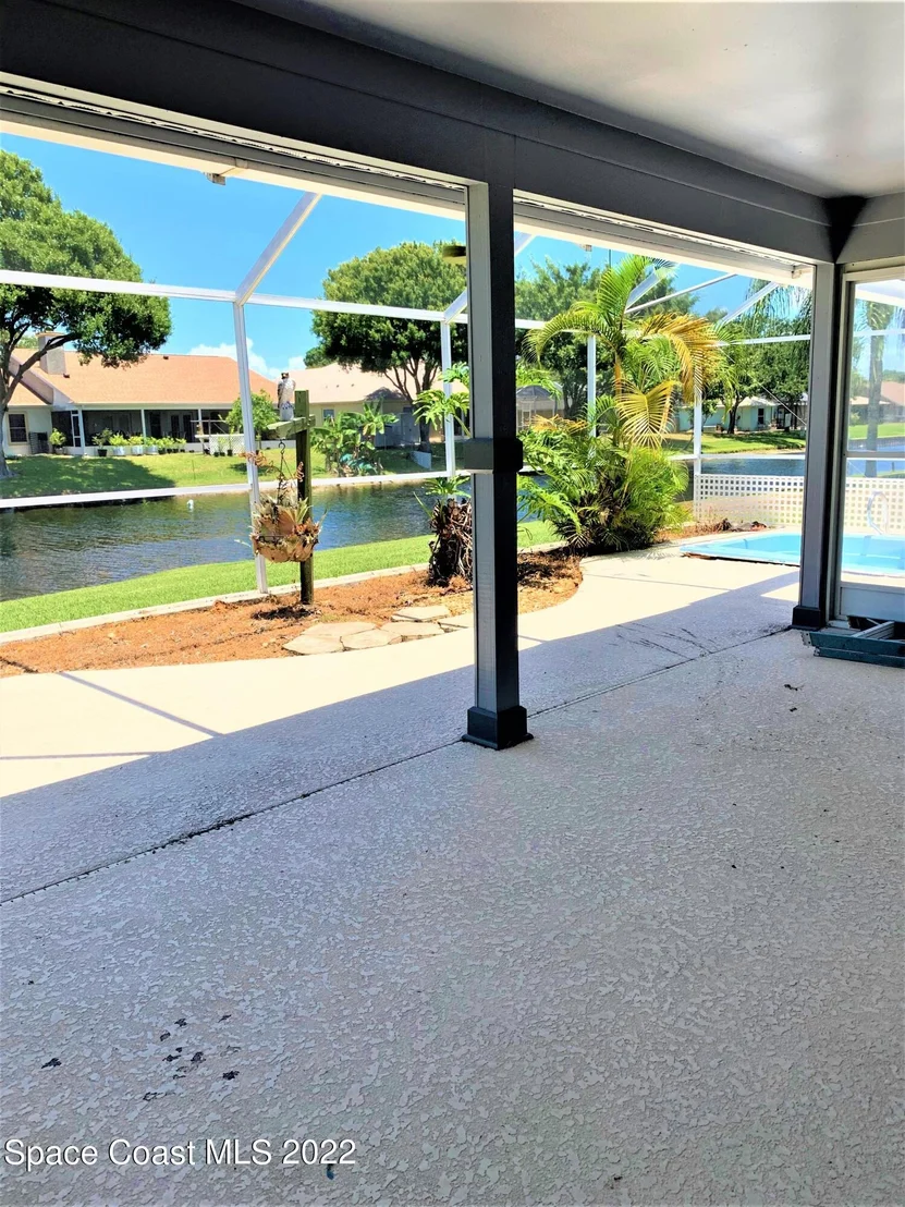 Photo of 1342 Heritage Acres Boulevard