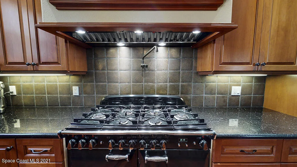 Photo of 5545 Willoughby Drive