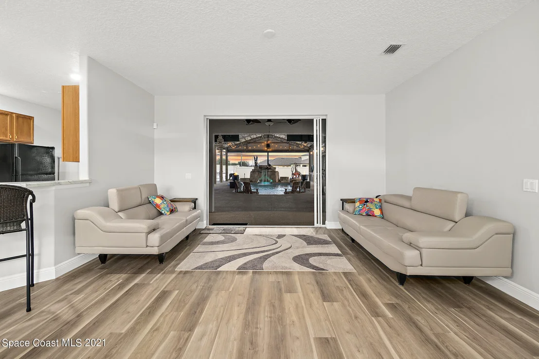 Photo of 3401 Brahman Avenue