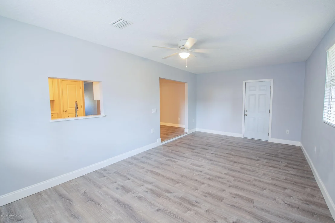 Photo of 1211 Bard Lane NE