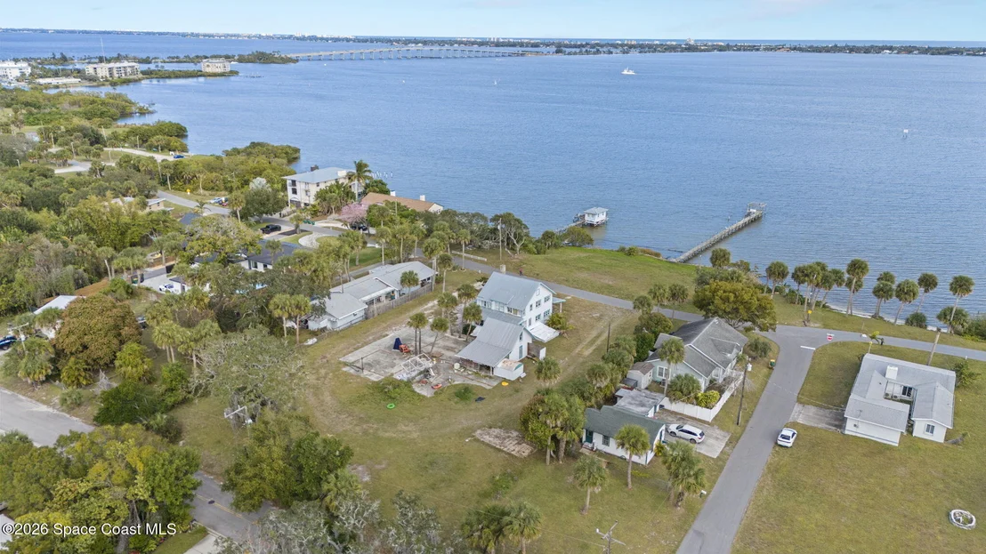 Photo of 2612 Riverview Drive