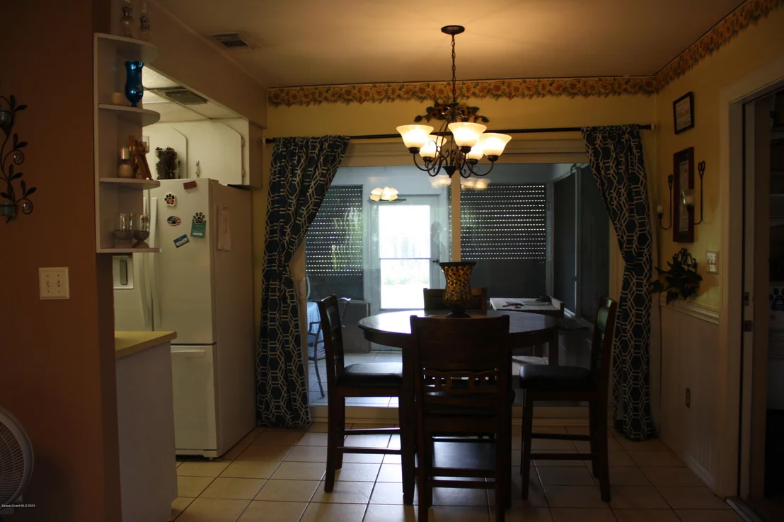 Photo of 1690 Golfview Drive