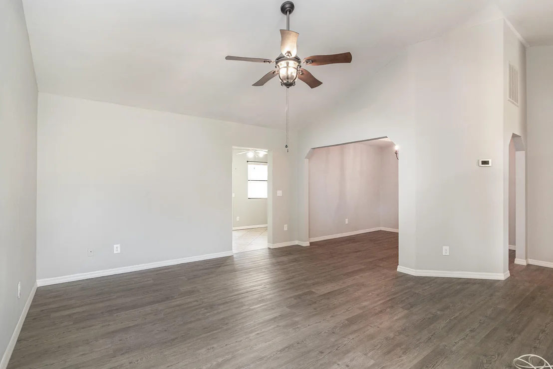 Photo of 805 Kara Circle
