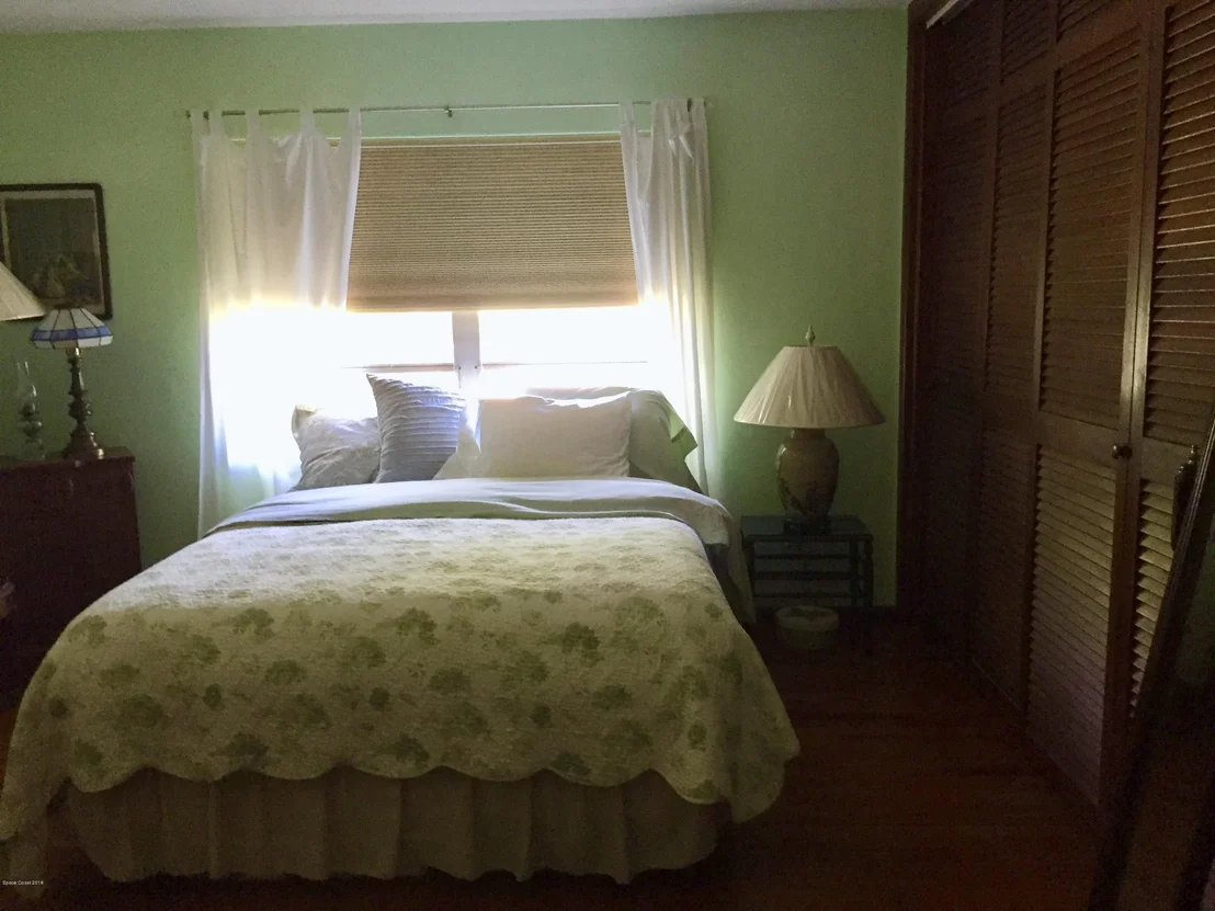 Photo of 409 W Fee Avenue
