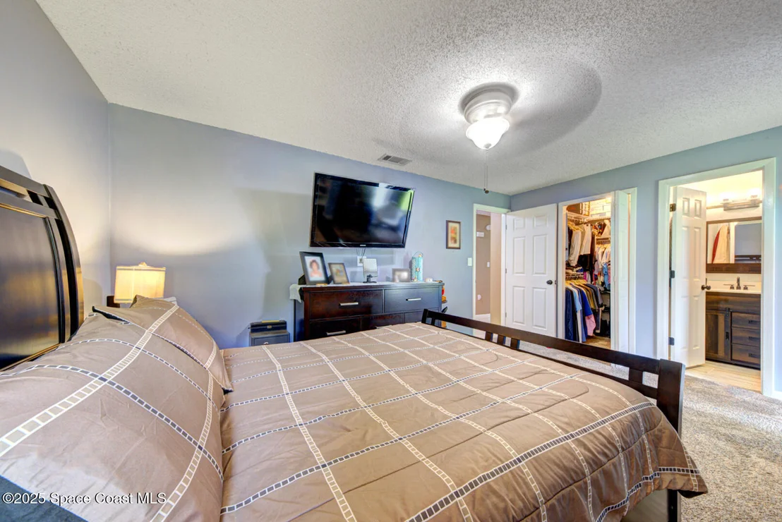Photo of 5370 Holden Road