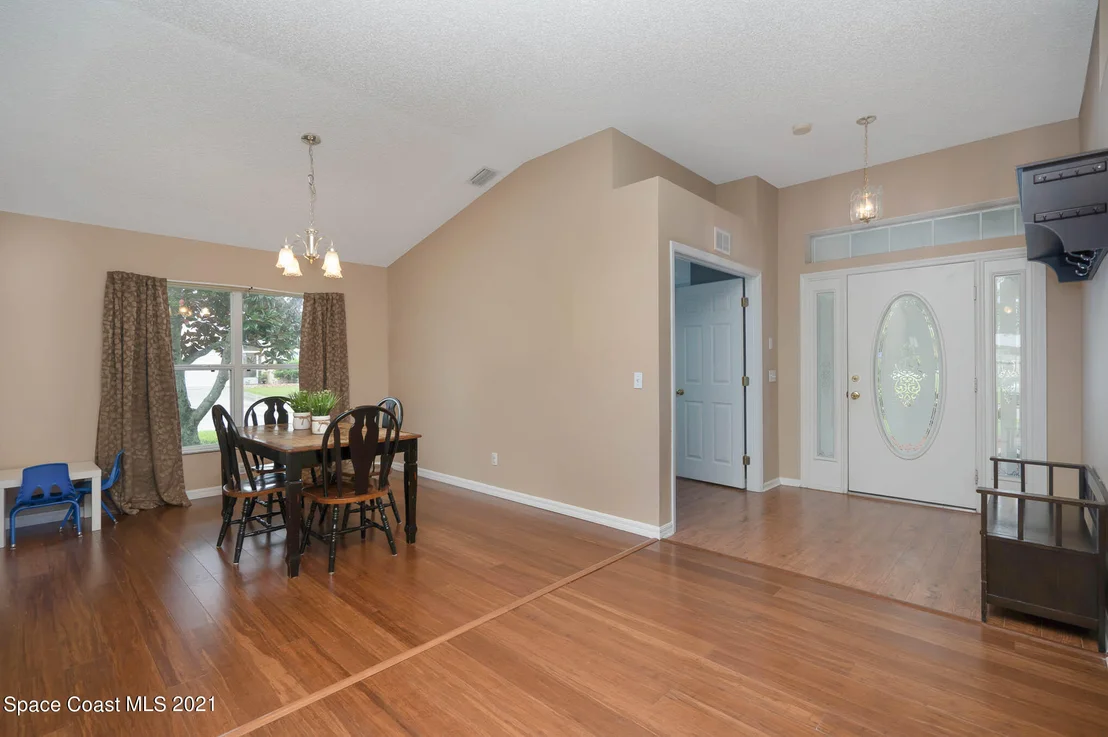 Photo of 1391 Olde Bailey Lane