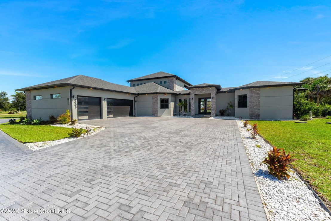 Photo of 2453 Westhorpe Drive