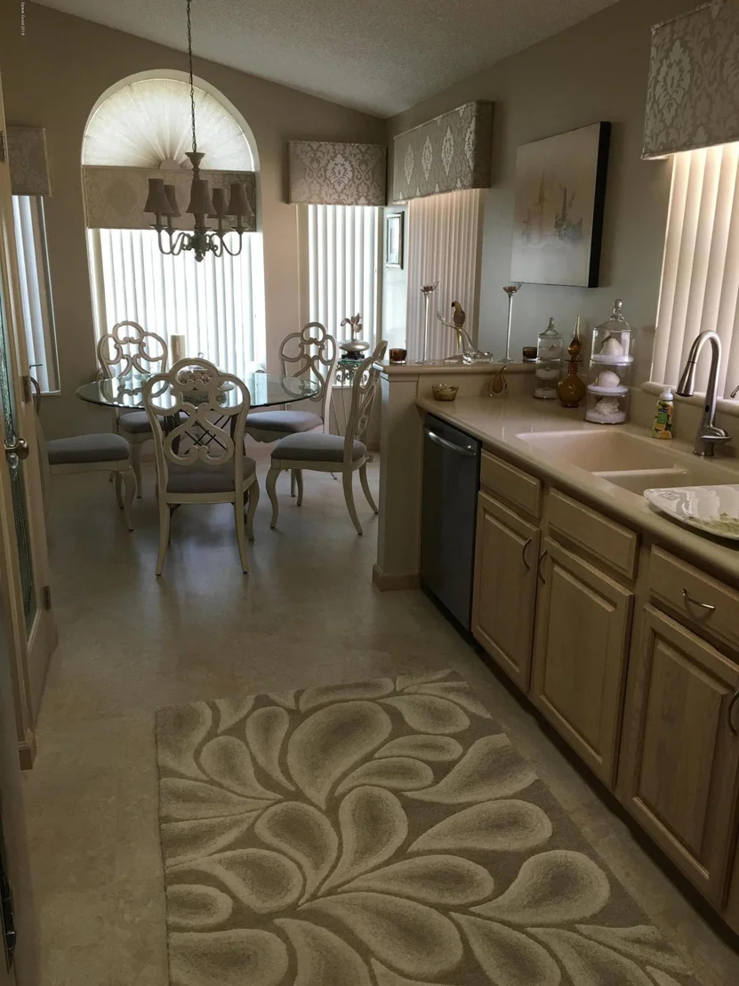 Photo of 3958 Saint Armens Circle