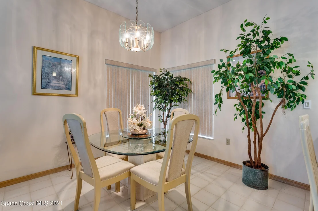 Photo of 985 Spanish Wells Drive