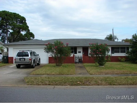 Photo of 872 Kings Post